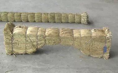 防翻滾草支墊